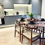 Barton Luxury 2 Of 2 Sleeps 6 *