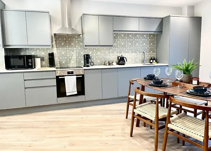 Barton Luxury 2 Of 2 Sleeps 6 *