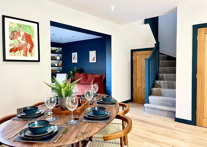 Barton Luxury 2 Of 2 Sleeps 6 Hébergement de vacances *