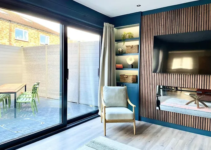 Hébergement de vacances Barton Luxury 2 Of 2 Sleeps 6