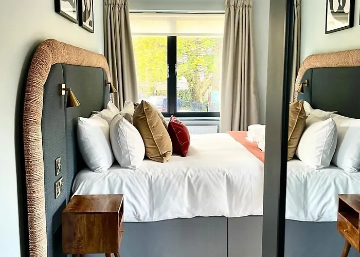 Hébergement de vacances Barton Luxury 2 Of 2 Sleeps 6 *