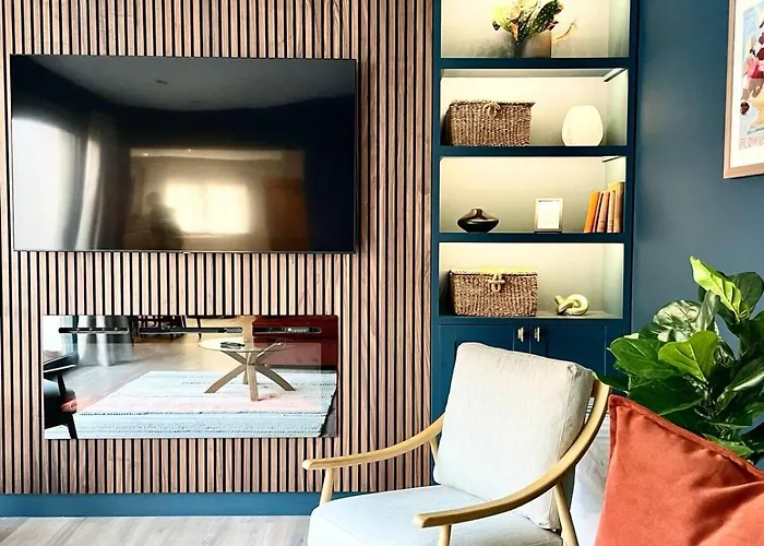 Barton Luxury 2 Of 2 Sleeps 6 * Bristol